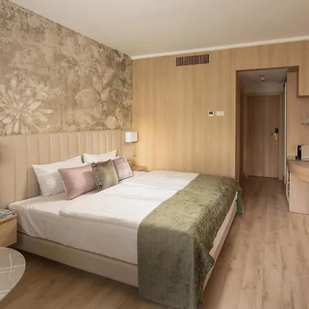 Naturmed Carbona Hotel