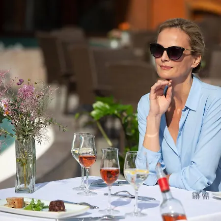 Ξενοδοχείο Carbona Thermal 4*