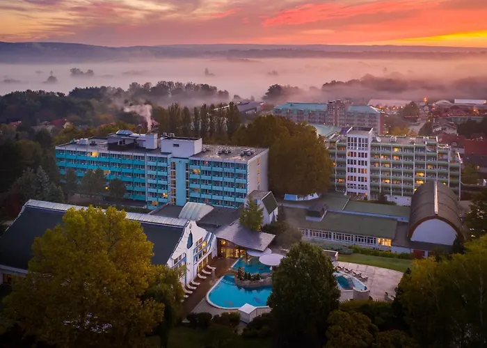 Hotel Carbona Thermal